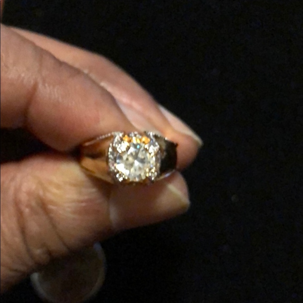 Ring - Picture 5 of 6